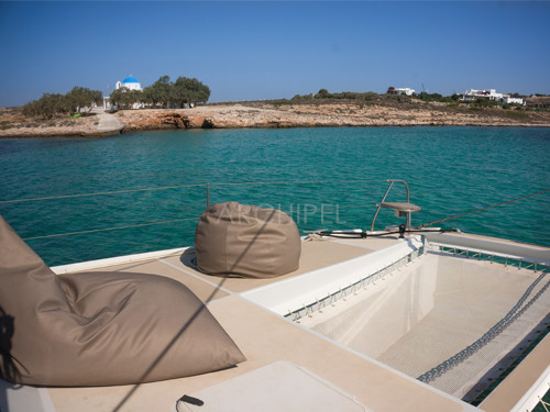 At anchor and smooth sailing beanbags and trampoline nets invite to long moments of relaxation. At anchor and smooth sailing beanbags and trampoline nets invite to long moments of relaxation.